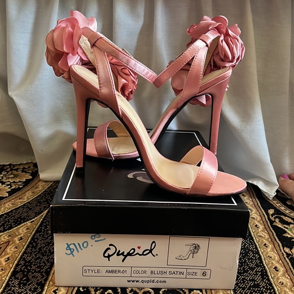 Pink Peony Heel - Picture 2 of 6